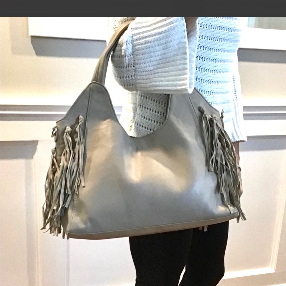 SALE❗️BOHO CHIC TASSELED LEATHER BAG/TOTE - Picture 2 of 16